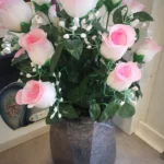 rose dans un vase