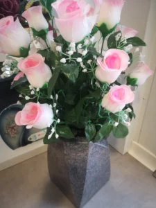 rose dans un vase