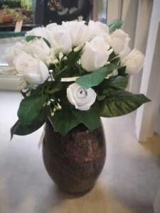roses dans un vase