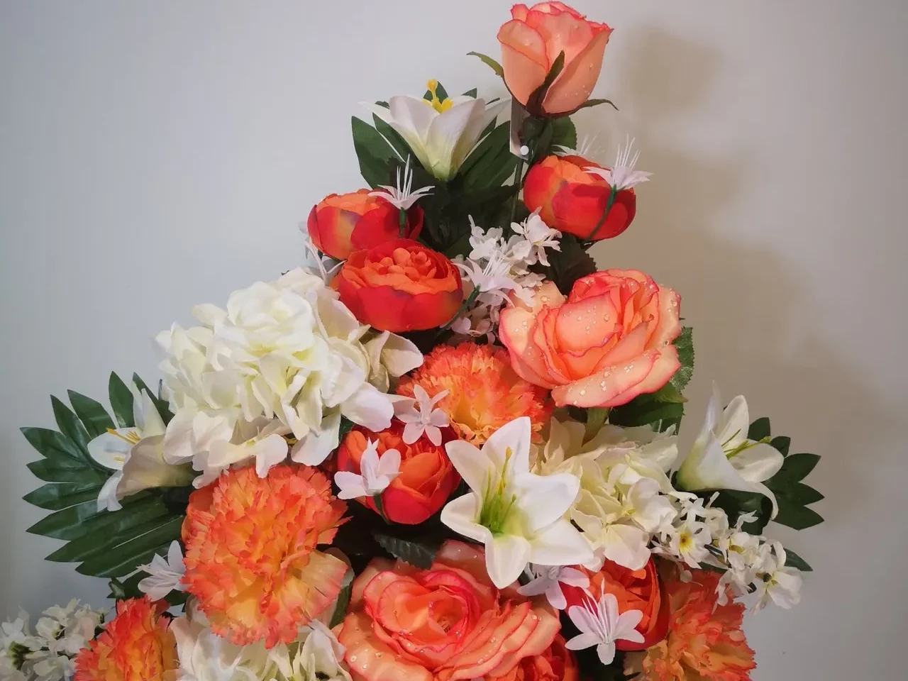 cone rose orange et blanc